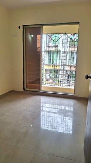 Room in 1 BHK Apartment at Kuber Dhanalaxmi, Ulwe – for Rent
