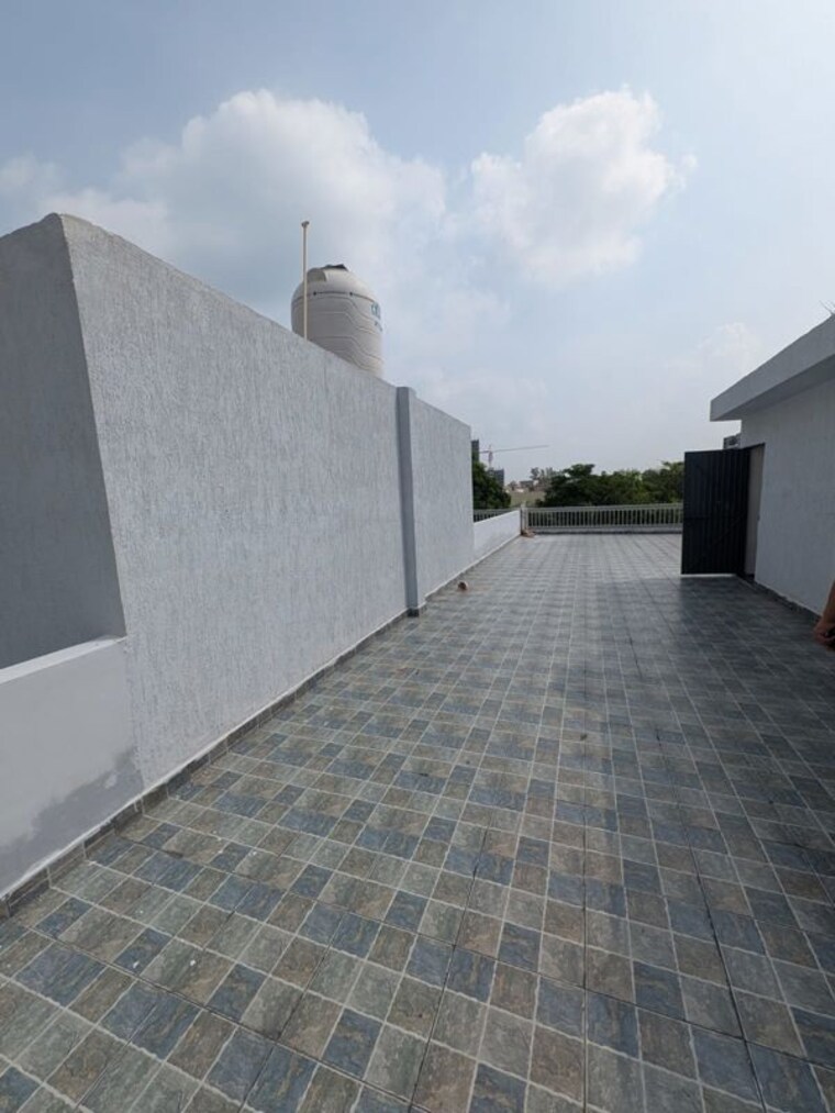 Exterior View, vip road 3 Bedroom 167 Sq.Yd. Independent House In Vip Road Zirakpur 10585566