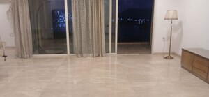 Room in 5 BHK Apartment at Hiranandani Gardens, Powai – for Sale