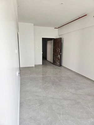 Room in 2 BHK Apartment at Sabari Mira, Chembur – for Rent