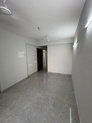 Room in 3 BHK Apartment at Signature Global City 81, Sector 81 – for Rent