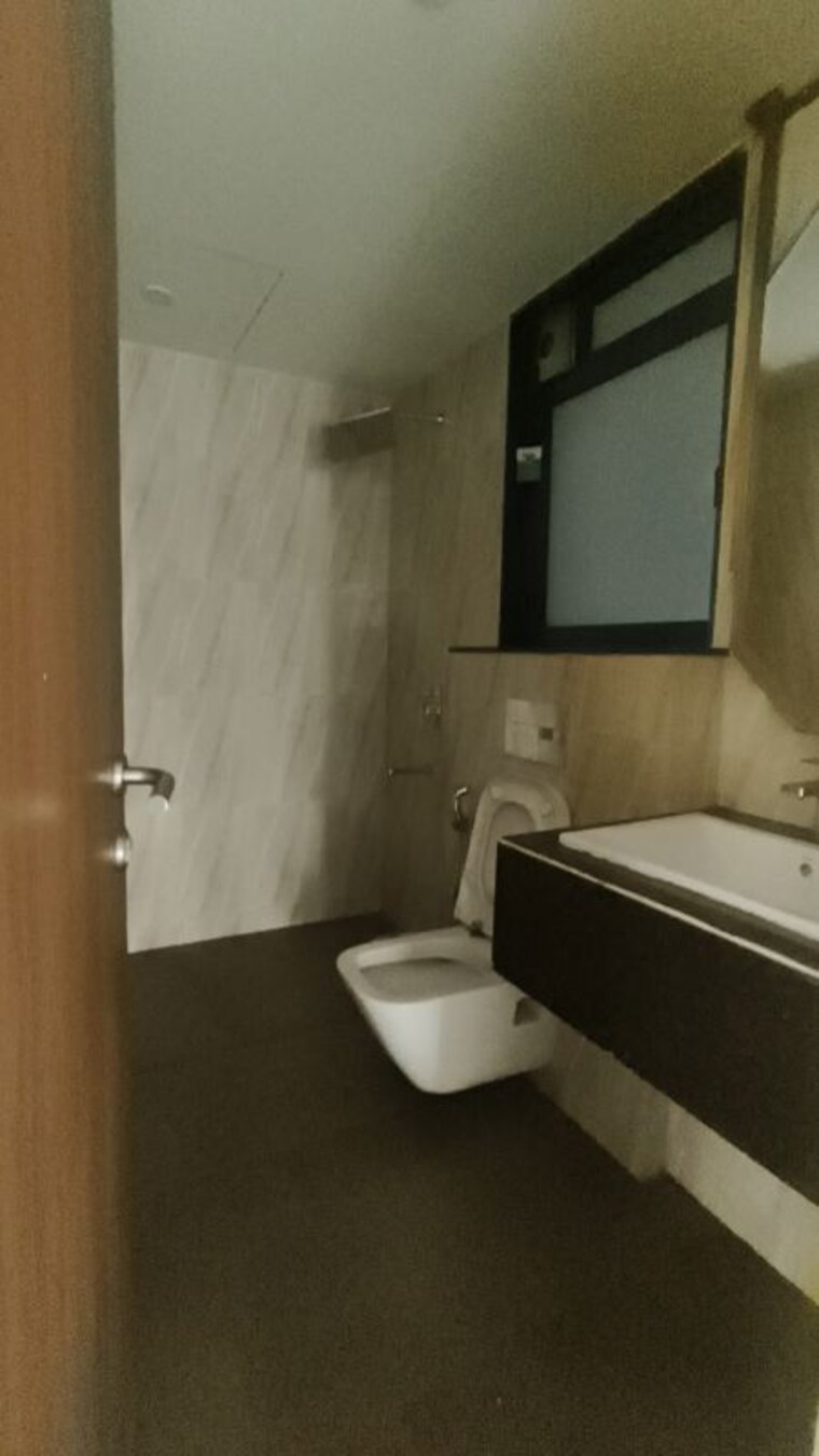 Bathroom, lodha-sterling 3 Bedroom 1050 Sq.Ft. Apartment In Kolshet Road Thane 10585047