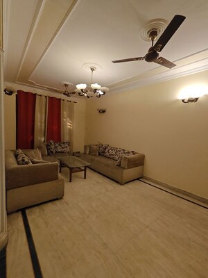 Living Room in 3 BHK Builder Floor at ROF Portico, Sector 43 – for Rent