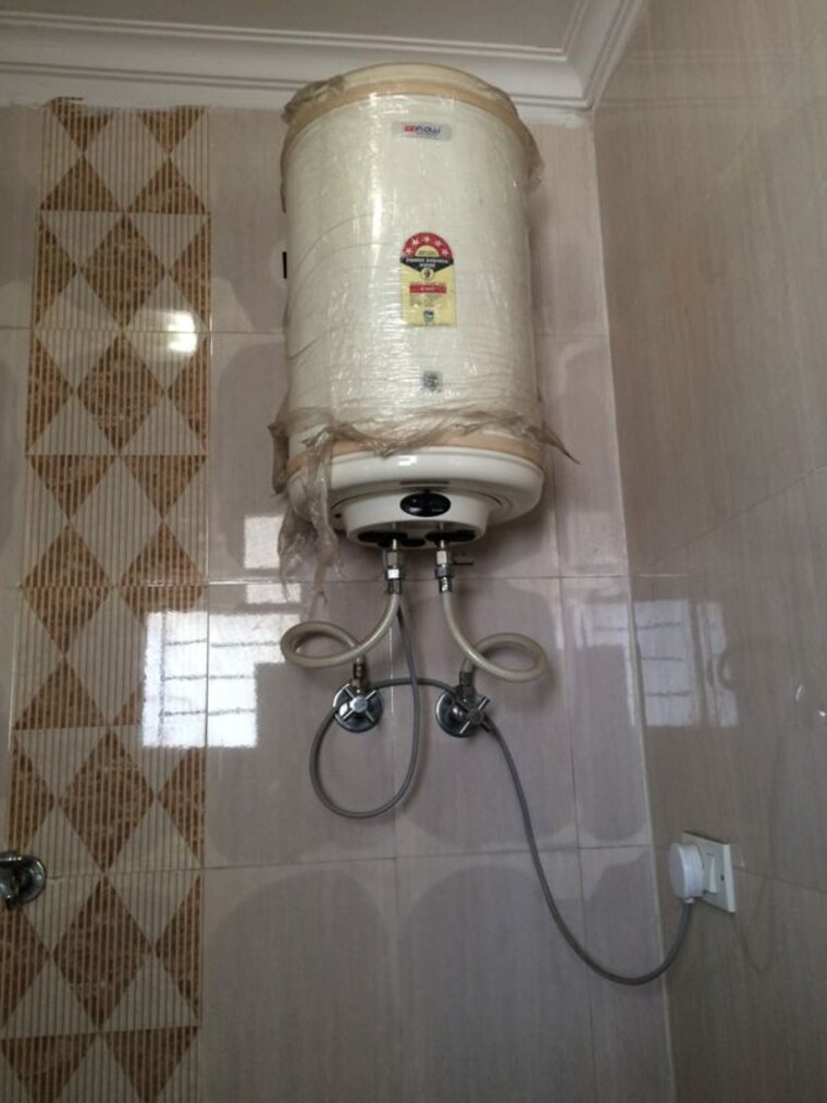 Bathroom, neb sarai 1 Bedroom 450 Sq.Ft. Builder Floor In Neb Sarai Delhi 10585653