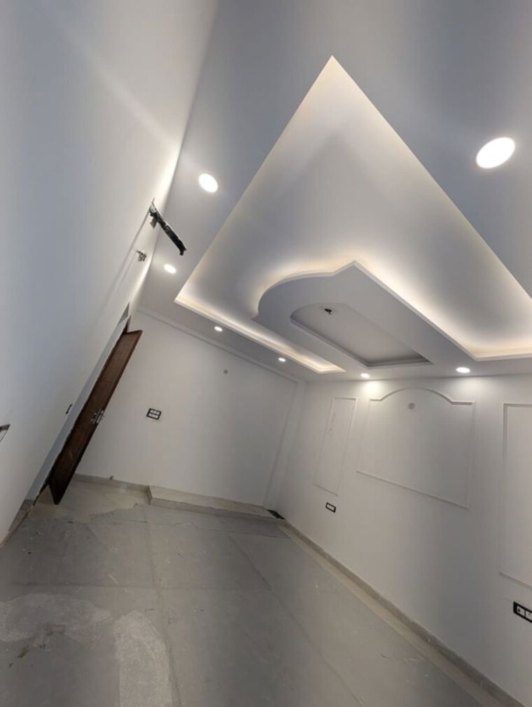undefined, sector 85 4 Bedroom 250 Sq.Ft. Builder Floor In Sector 85 Faridabad 10585655
