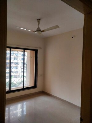 Room in 3 BHK Apartment at Giriraj Horizon, Kharghar – for Rent