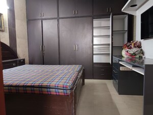 Bedroom in 2 BHK Builder Floor at Uppal Southend, Sector 49 – for Rent