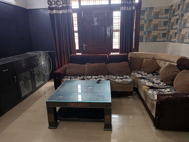 Living Room, uppal-southend 2 Bedroom 1250 Sq.Ft. Builder Floor In Sector 49 Gurgaon 10585679