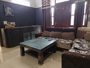 Living Room in 2 BHK Builder Floor at Uppal Southend, Sector 49 – for Rent