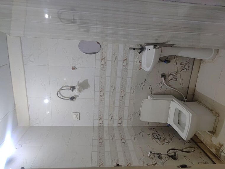 Bathroom, paradise-homz 1 Bedroom 750 Sq.Ft. Apartment In Sector 45 Noida 10585696