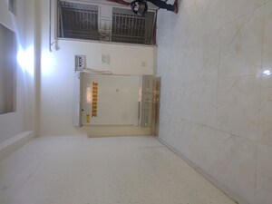 1 BHK Apartment For Rent in Paradise Homz, Sector 45