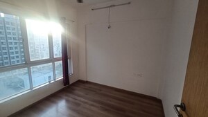Room in 2 BHK Apartment at Florida River Bank, Mundhwa – for Rent