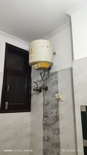 Kitchen in 2 BHK Builder Floor at Maya Homes, Indrapuram – for Rent