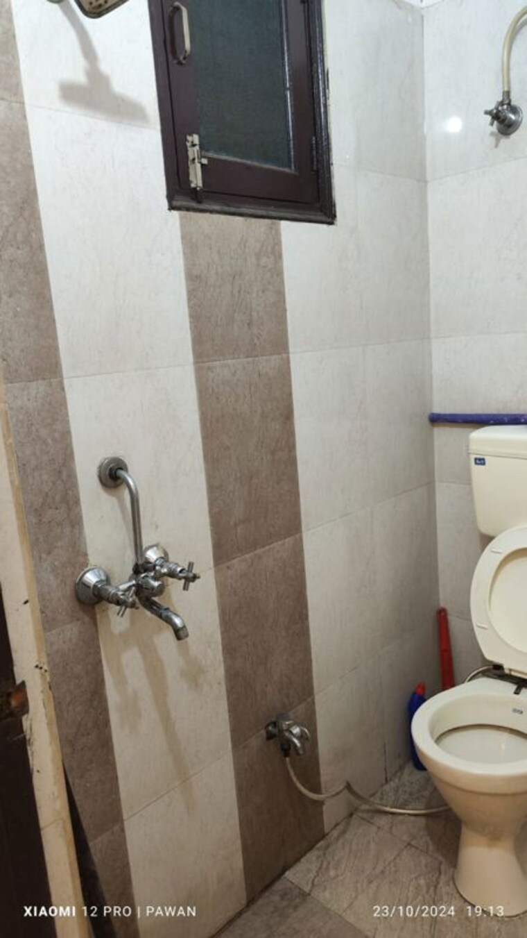 Bathroom, maya-homes 2 Bedroom 850 Sq.Ft. Builder Floor In Indrapuram Ghaziabad 10585700