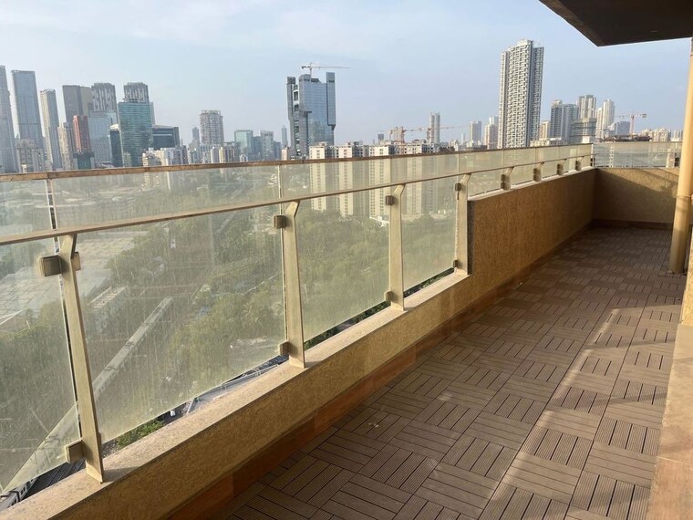 Balcony, lokhandwala-minerva-mahalaxmi 3 Bedroom 2100 Sq.Ft. Apartment In Mahalaxmi Mumbai 10585717