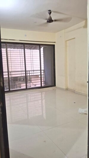 Room in 2 BHK Apartment at Aarti Gaurav CHS, Ulwe – for Rent