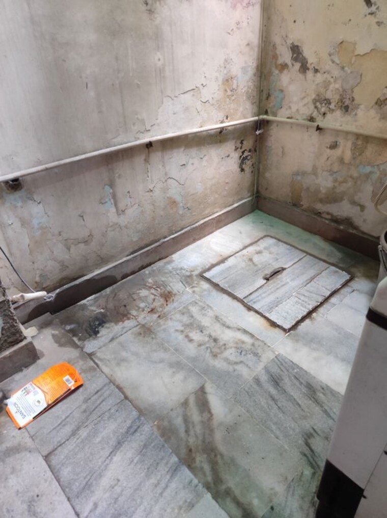 Balcony, shastri nagar 2 Bedroom 72 Sq.Yd. Independent House In Shastri Nagar Ghaziabad 10585729