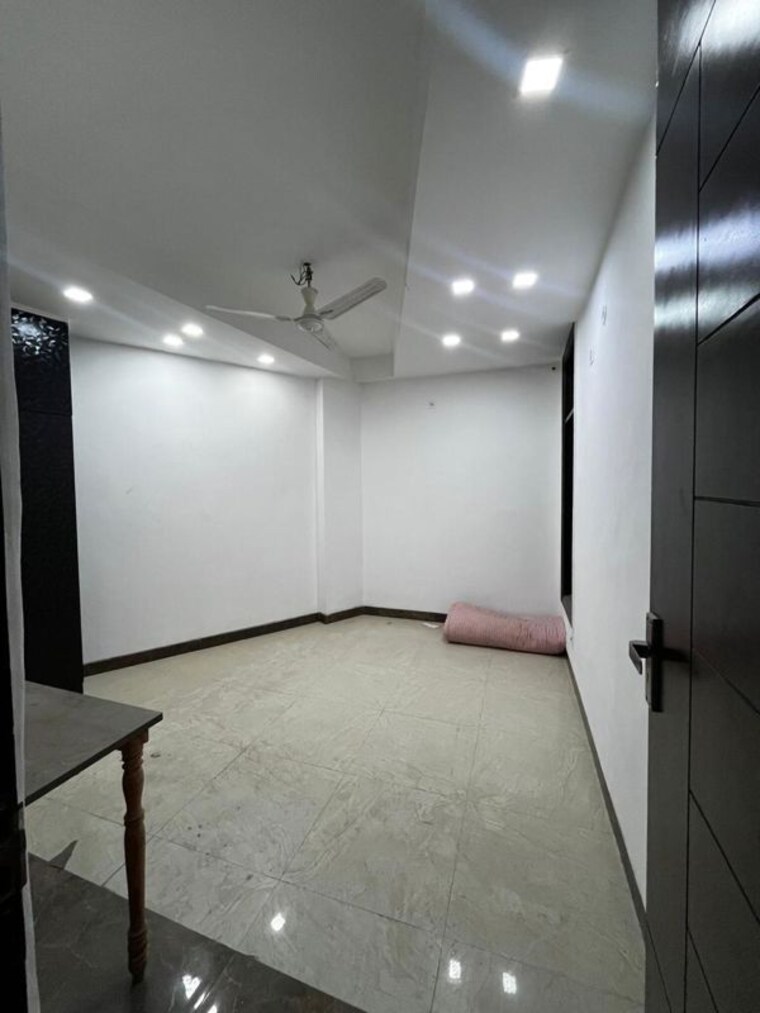 Room, mandi 2 Bedroom 720 Sq.Ft. Builder Floor In Mandi Delhi 10585731