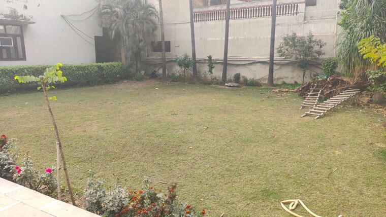 Garden, shastri nagar 3 Bedroom 800 Sq.Yd. Independent House In Shastri Nagar Ghaziabad 10585741