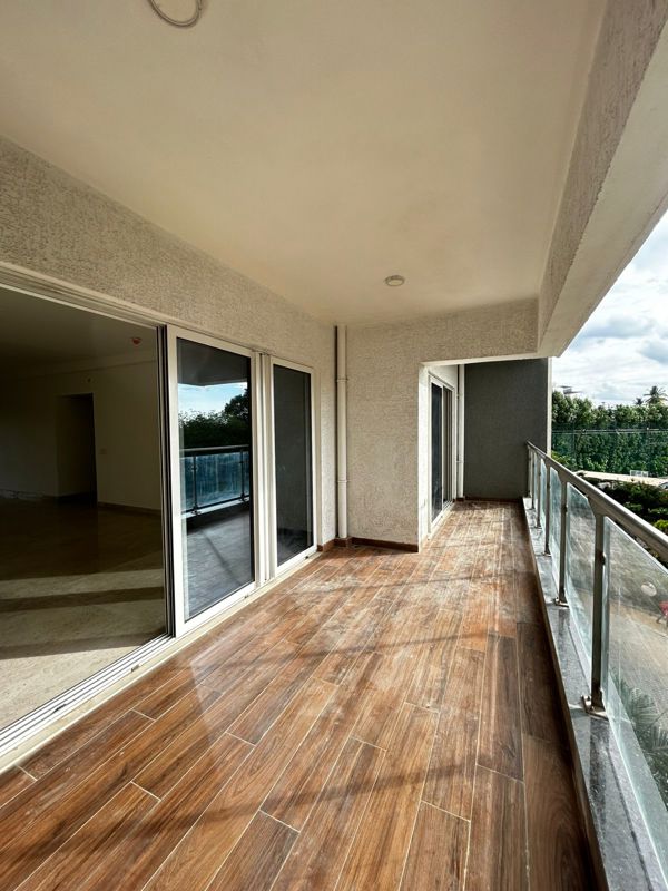 4 BHK + Extra Room 5260 Sq.Ft. Apartment in SNN Clermont