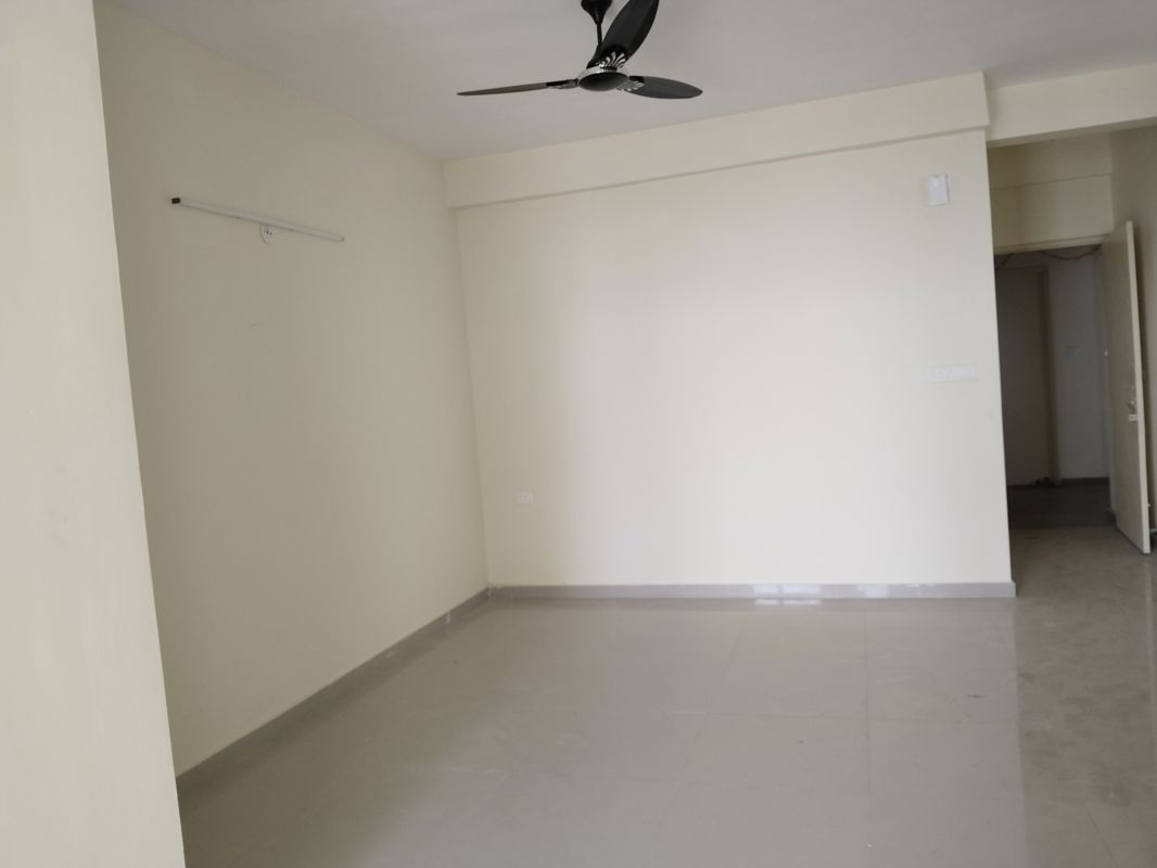 2 BHK 573 Sq.Ft. Apartment in Pyramid Elite