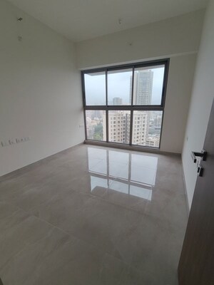 Room in 2 BHK Apartment at Sheth Auris Bliss, Malad West – for Rent