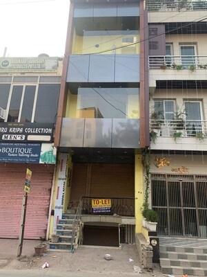  Shop For Rent in New Colony