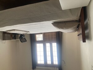 Room in 2 BHK Apartment at Indira Nagar – for Rent