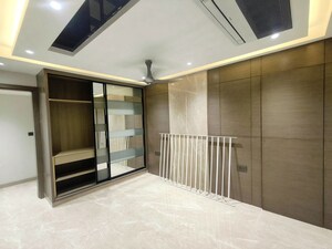 Room in 3 BHK Builder Floor at Tarakarama Nagar – for Sale