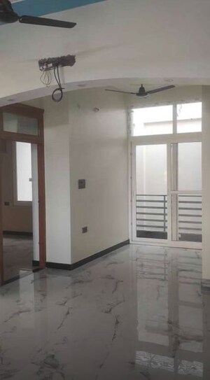 Room in 6+ BHK Villa at Indira Nagar – for Rent