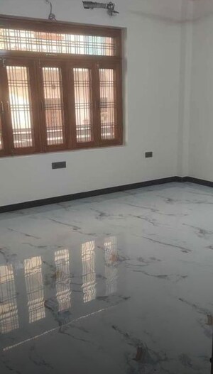 Room in 6+ BHK Villa at Indira Nagar – for Rent