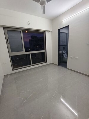 Room in 3 BHK Apartment at Arshie Complex, Versova – for Rent
