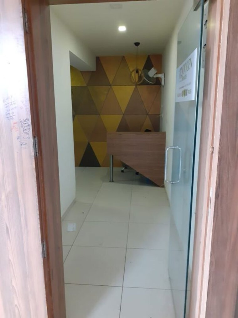 Team Area, satellite Commercial Office Space 1660 Sq.Ft. In Satellite Ahmedabad 10585884