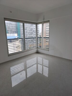 Room in 3 BHK Apartment at Prerna Apartment Andheri, Andheri West – for Rent
