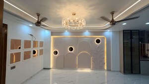 Team Area in 4 BHK Builder Floor at Uttam Nagar – for Sale