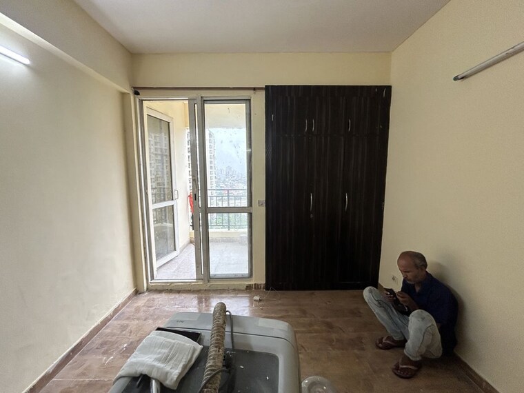 Bedroom, jaypee-greens-kosmos 2 Bedroom 950 Sq.Ft. Apartment In Sector 134 Noida 10586016