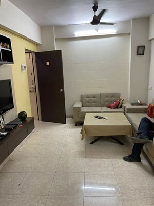 Team Area in 1 BHK Apartment at Kedarnath CHS Khar, Khar West – for Rent