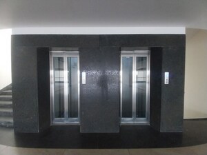 Lift in 4 BHK Apartment at Ideal Aquaview, Mahish Bathan – for Rent