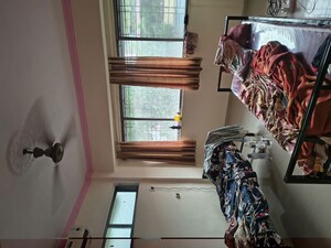 Room in 1 BHK Apartment at Kurla West – for Rent