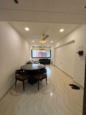 Team Area in 2 BHK Apartment at Sea Gull, Pali Hill – for Rent
