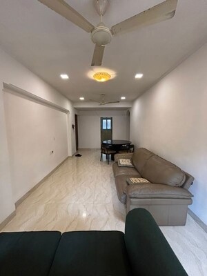 Bedroom in 2 BHK Apartment at Sea Gull, Pali Hill – for Rent