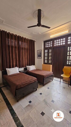Bedroom in  Pg at University Enclave – for Rent