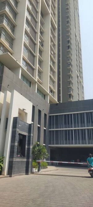 2 BHK Apartment – Exterior View View at Kalpataru Paramount, Kapur Bawdi - for Rent