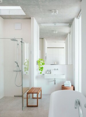 Bathroom in 6+ BHK Builder Floor at Sector 9 Panchkula – for Rent