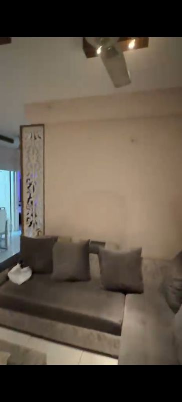 2.5 BHK + Study Room 1170 Sq.Ft. Apartment in Express Zenith