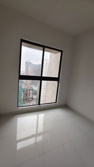Room in 1.5 BHK Apartment at Birla Vanya, Kalyan West – for Rent