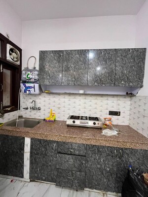 Furnished Amenities in 1 BHK Apartment at Sainik Farm – for Rent