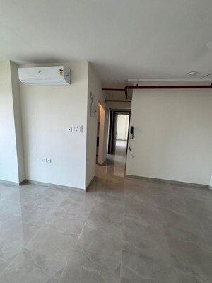 Room in 2 BHK Apartment at Sheth Irene, Malad West – for Rent