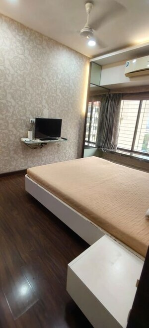 Bedroom in 4 BHK Apartment at K Rahega Palm Springs, Malad West – for Rent