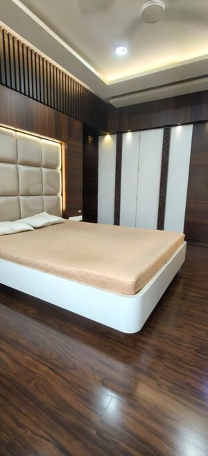 Bedroom in 4 BHK Apartment at K Rahega Palm Springs, Malad West – for Rent